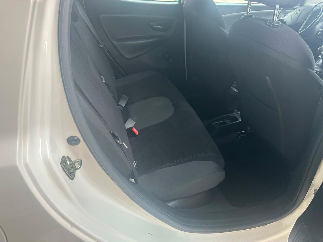 Lancia Ypsilon 1.2 GPL Neopatentati
