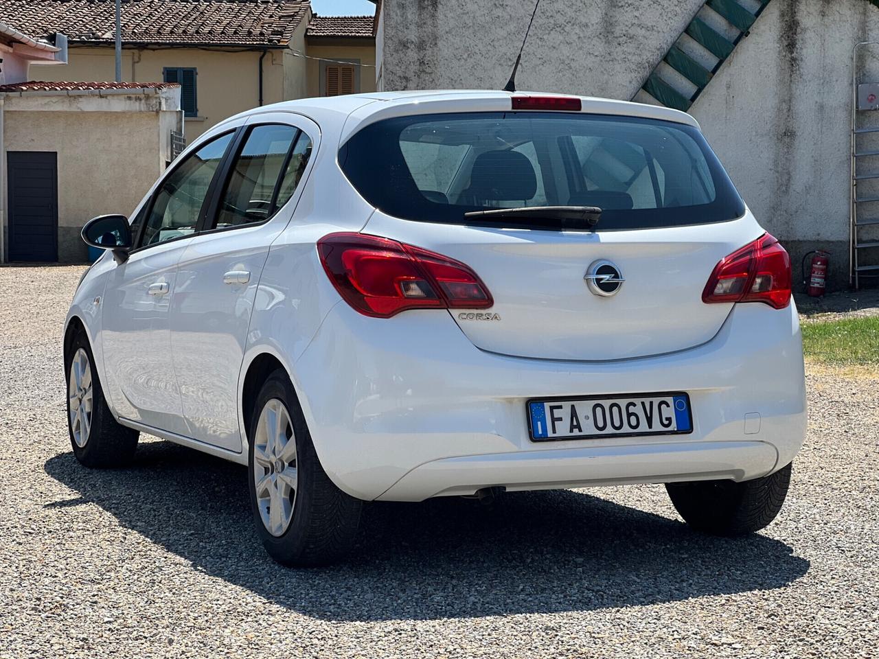 Opel Corsa 1.2 Benzina-Gpl