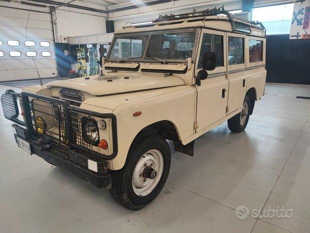 Land Rover Defender Autocarro