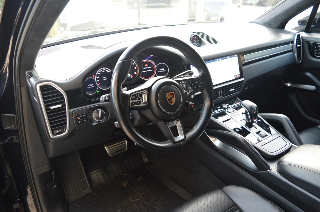 Porsche Cayenne 4.0 V8 Turbo