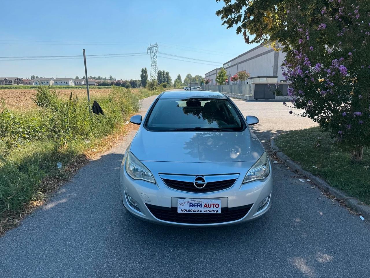 Opel Astra allestimento Cosmo