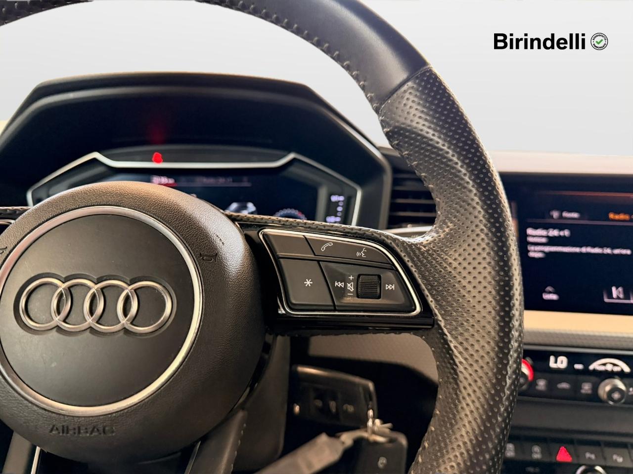 AUDI A1 2ª serie - A1 citycarver 30 TFSI S tronic Identity Contra