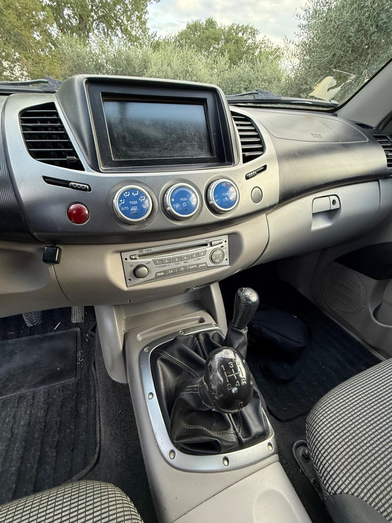 Mitsubishi L200 2.5 DI-D/136CV Single Cab Inform