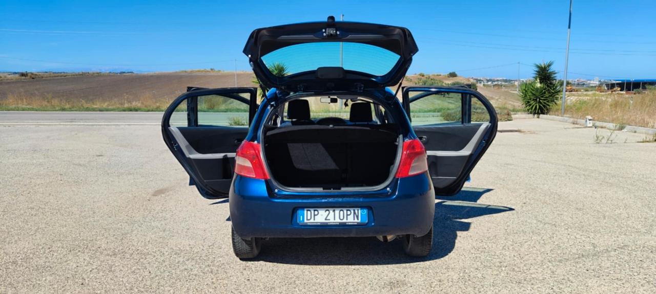Toyota Yaris 2 serie SOL