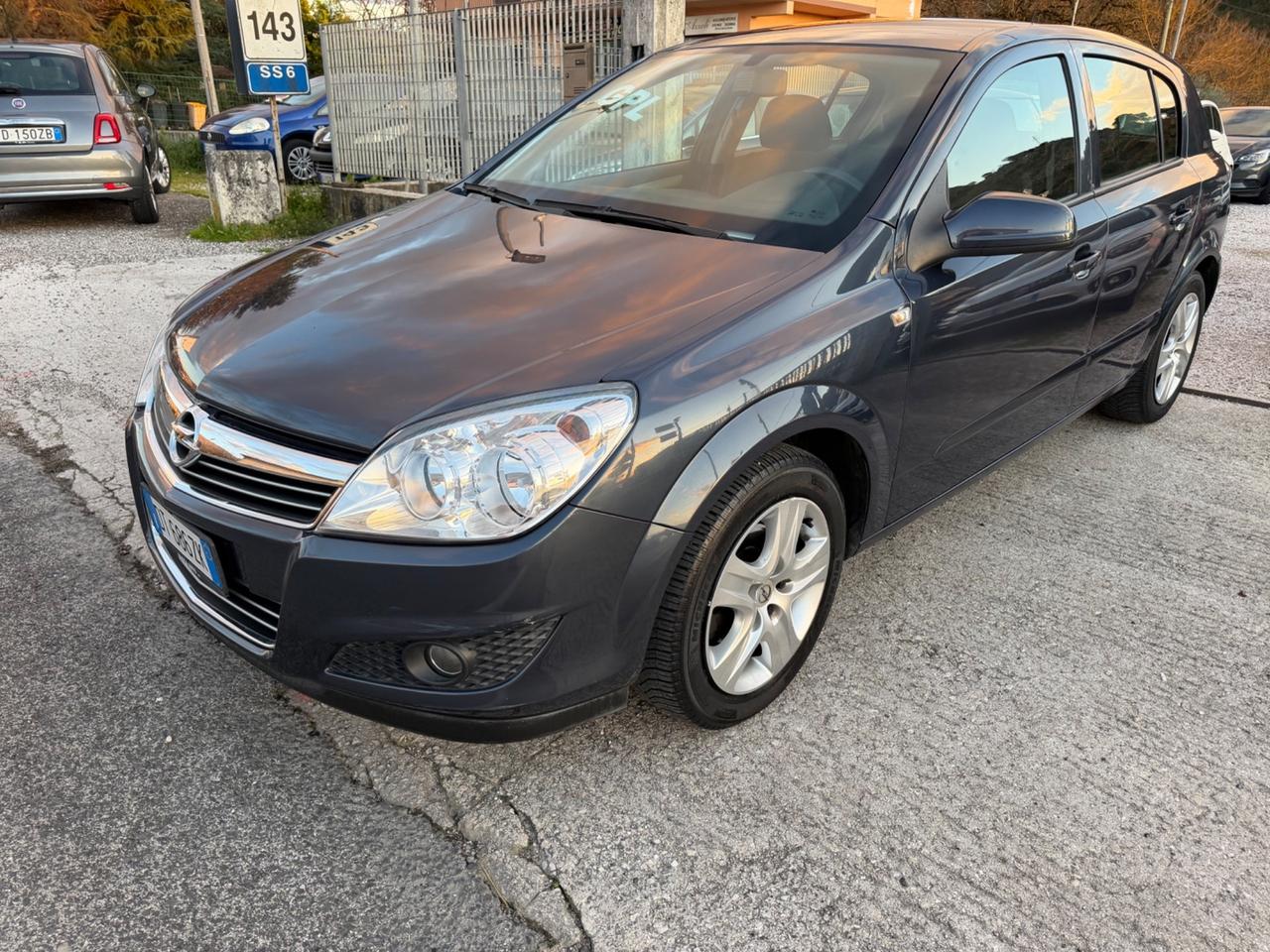 Opel Astra 1.6 16V GPL-TECH 5 porte Enjoy