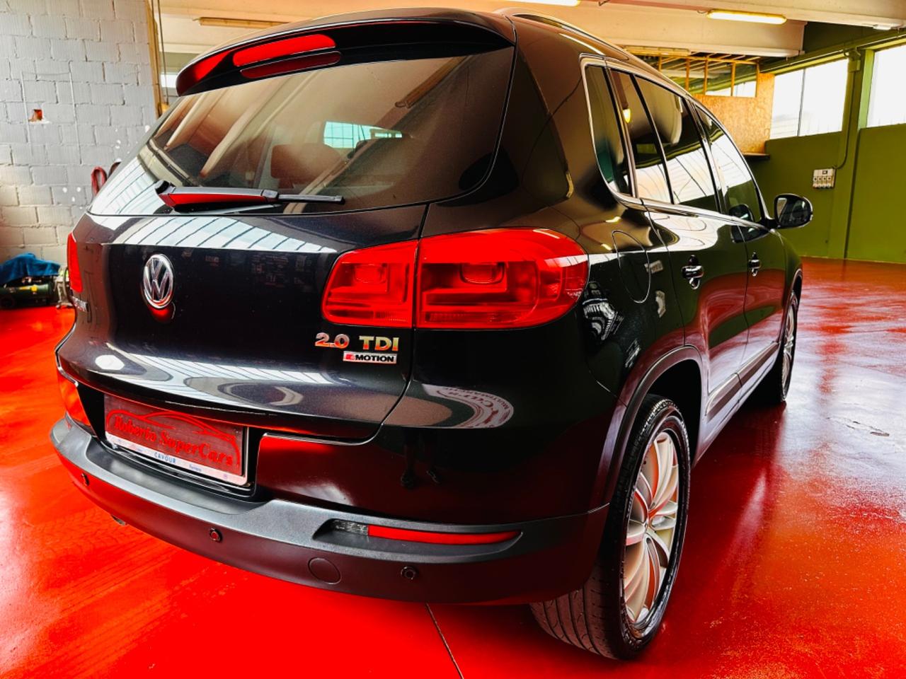 Volkswagen Tiguan 2.0 TDI DSG 7Marce 4x4 R-Line