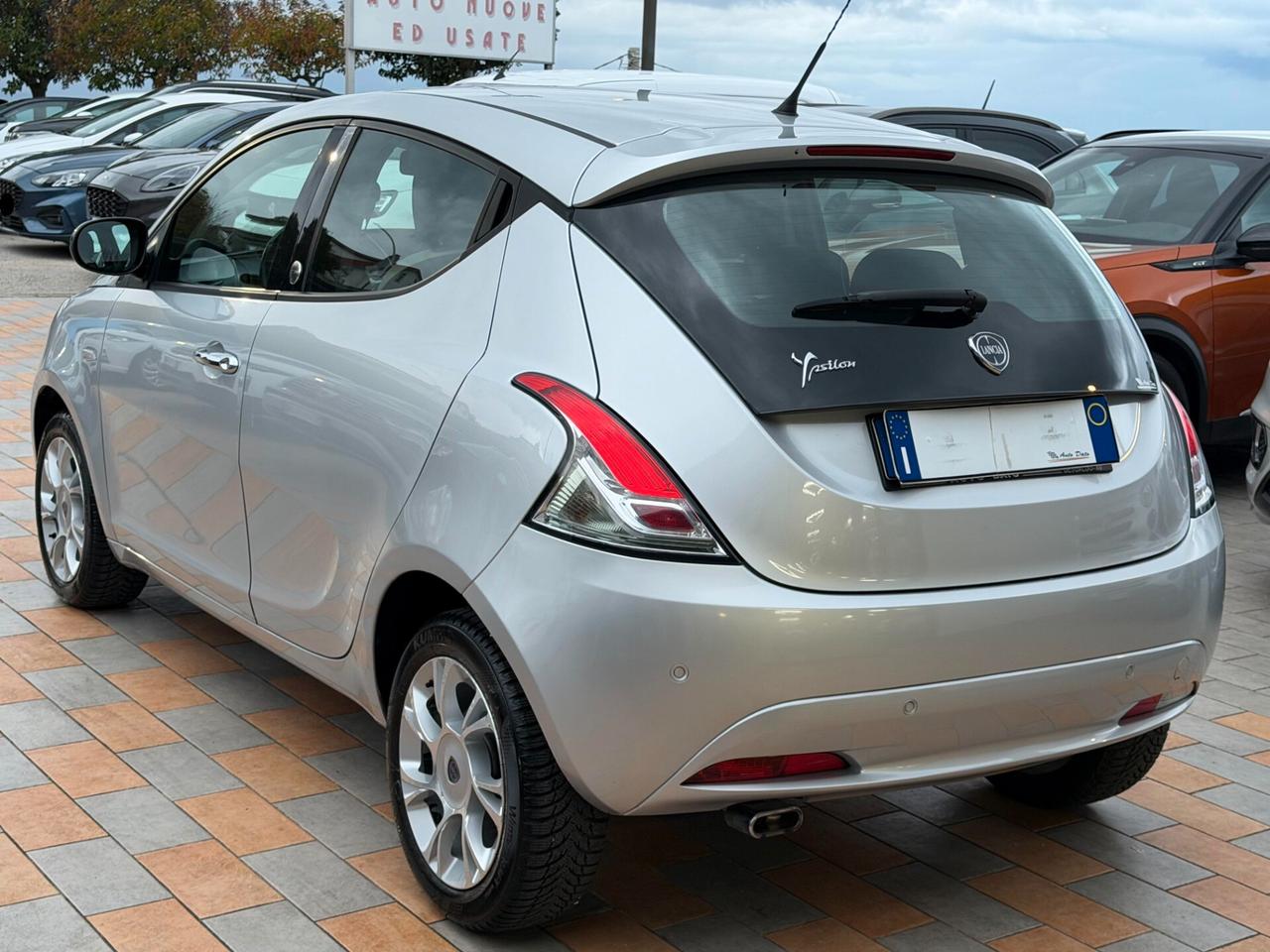 Lancia Ypsilon 1.2 69 cv. EcoChic GOLD (Imp GPL)