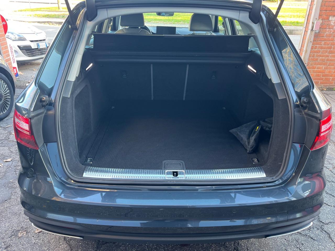 Audi A4 Avant 40 TDI S tronic Business