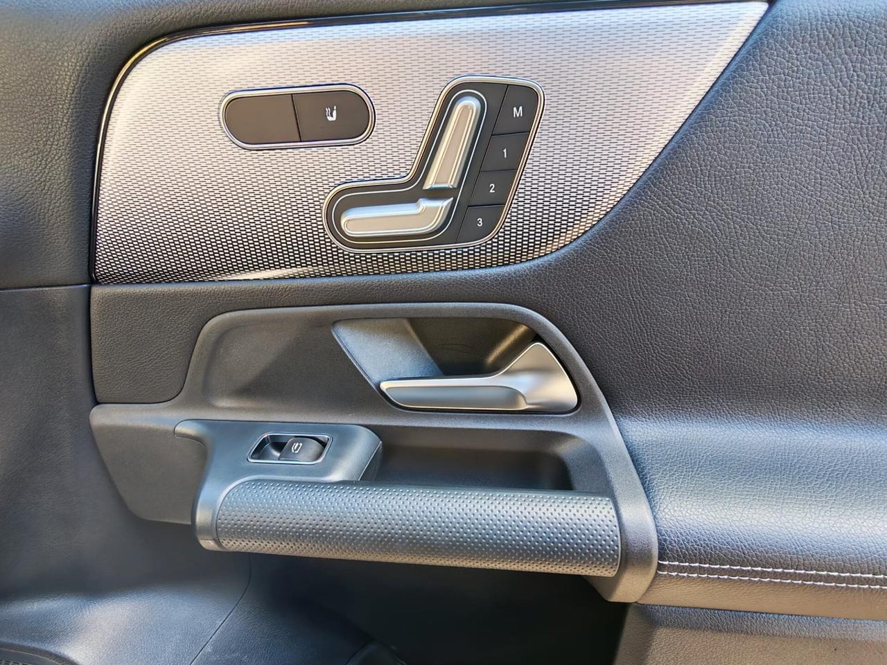 Mercedes-benz GLB 180 d Automatic Business Extra