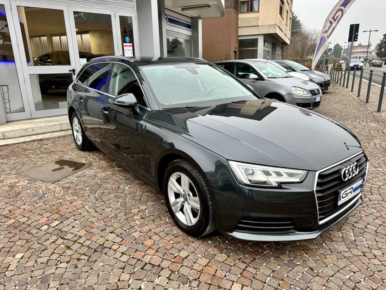 Audi A4 Avant 35 TDI S tronic Design - Gommata