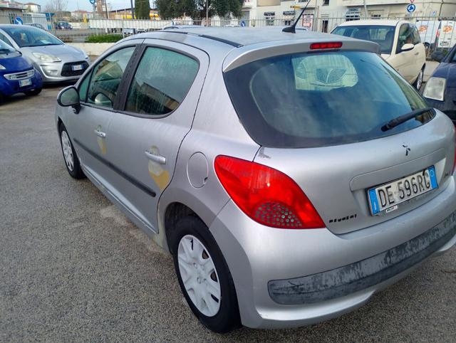 PEUGEOT 207 1.4 HDi 70CV 5p. XT