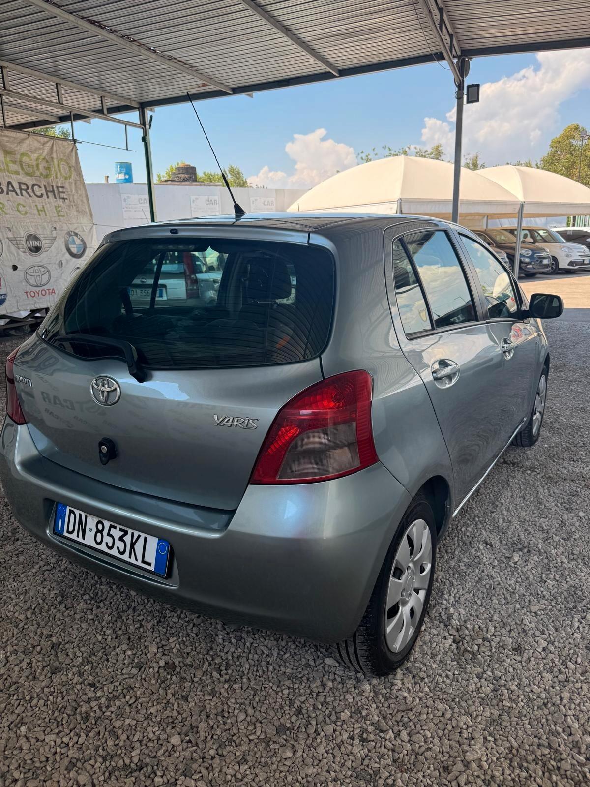 Toyota Yaris 1.4 D-4D 5 porte M-MT Navi