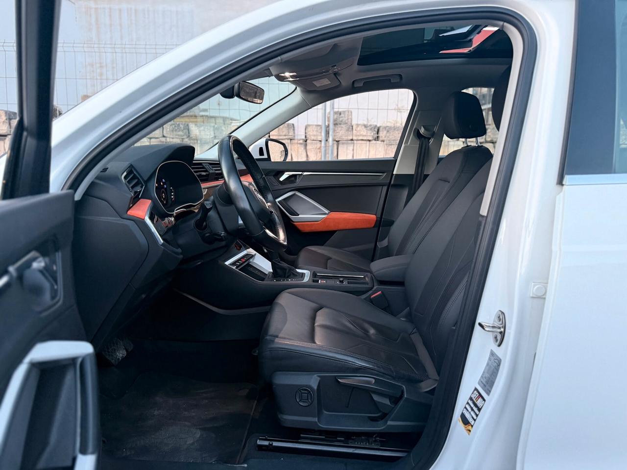 Audi Q3 35 TDI quattro S tronic/TETTO/PELLE/FULL
