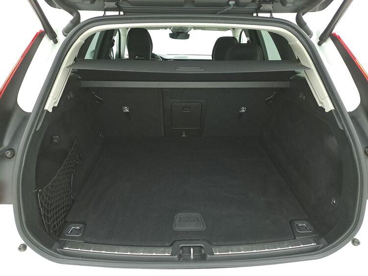 Volvo XC60 B4 Core automatico BR924537 2.0 Mild Hybrid 197CV