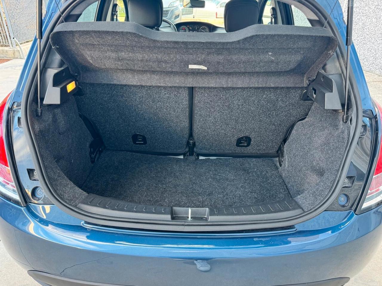 Ypsilon 1.0 FireFly 5 porte S&S Hybrid Silver