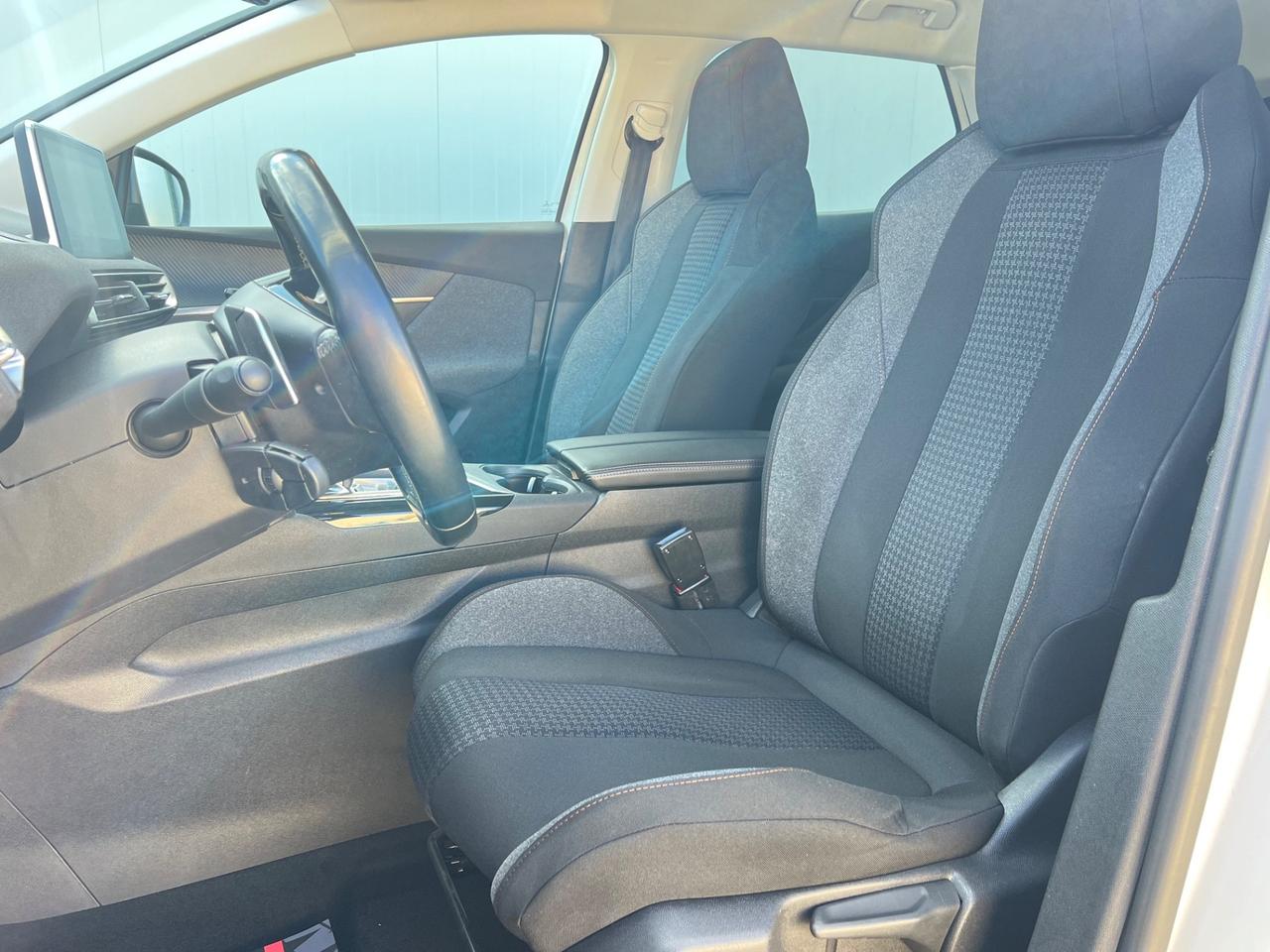 Peugeot 3008 1.5 BlueHDi 130 EAT8