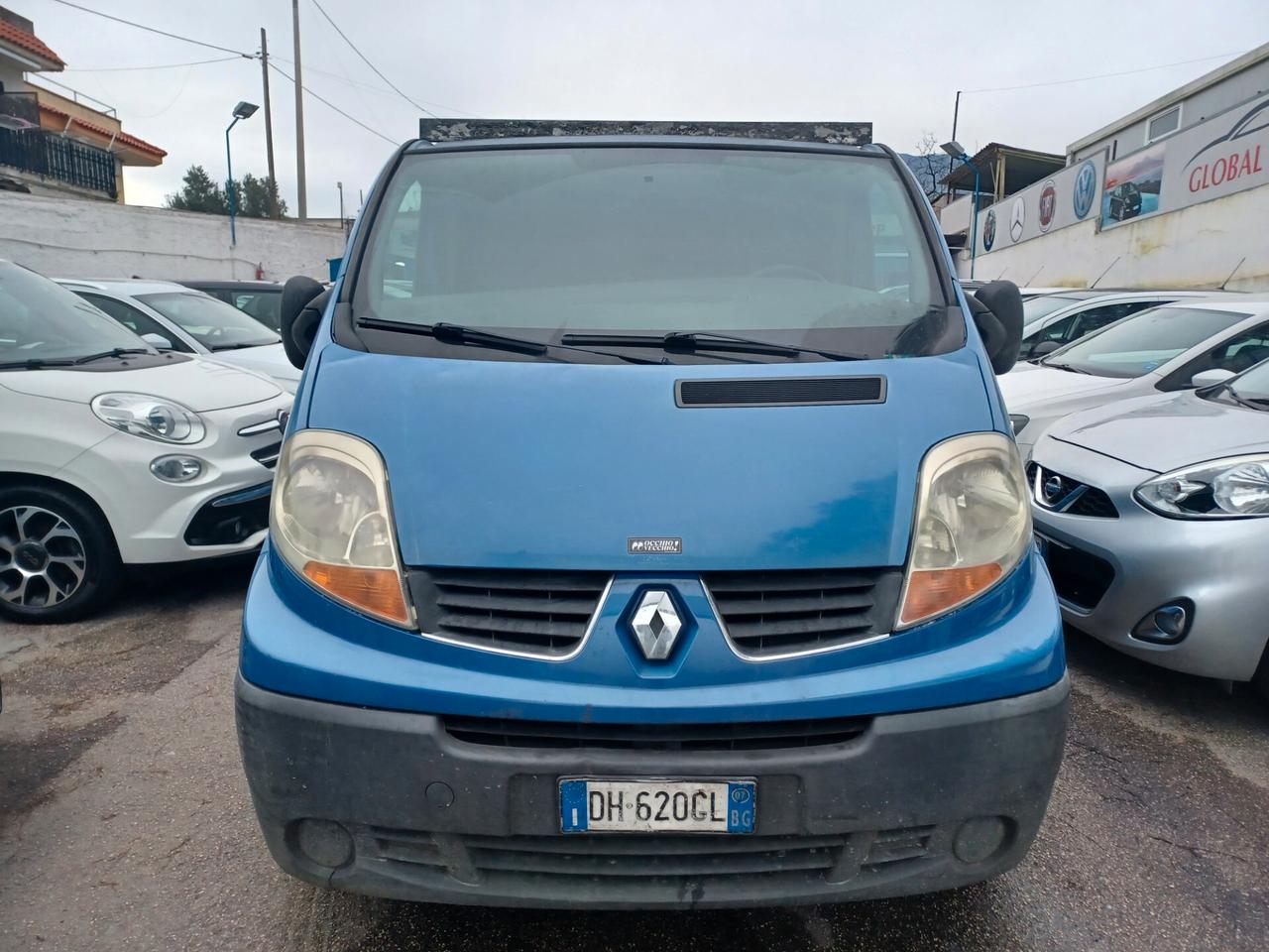 RENAULT TRAFIC 1.9 DCI 3 POSTI ANTERIORI