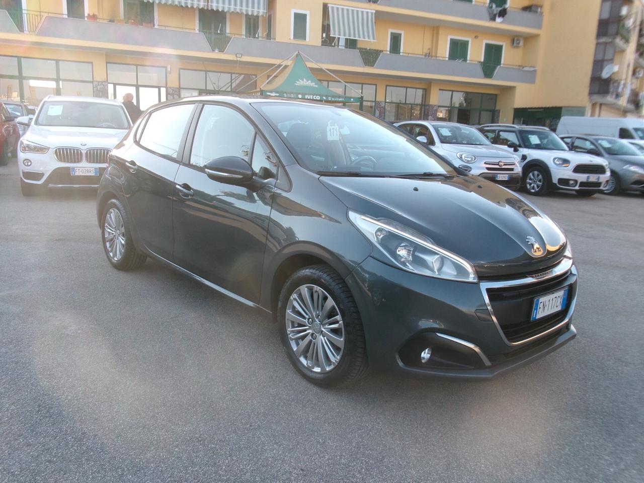 Peugeot 208 1.2 PURETCH 82cv E6 ALLURE 5 PORTE **PERFETTA** 27/12/2017