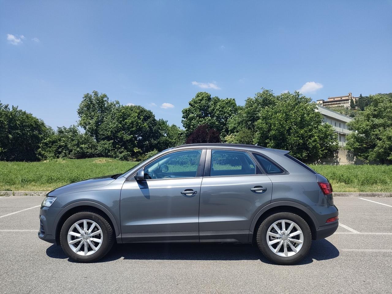 AUDI Q3 2.0 tdi Business 150cv