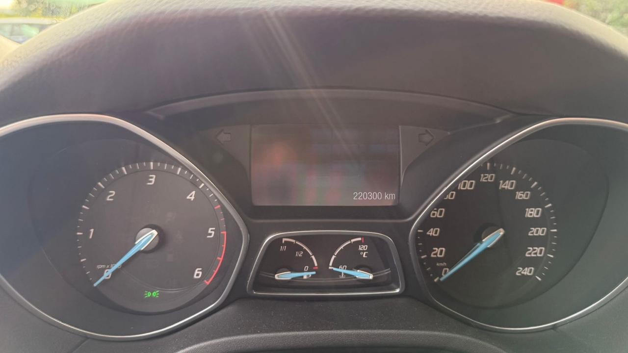 Ford Focus 1.6 TDCi (110CV) 5p. Tit. DPF
