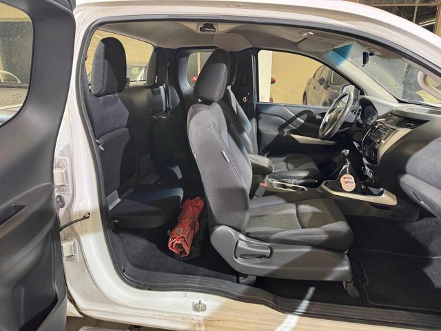 NISSAN Navara 2.3 dCi 4WD King Cab Acenta