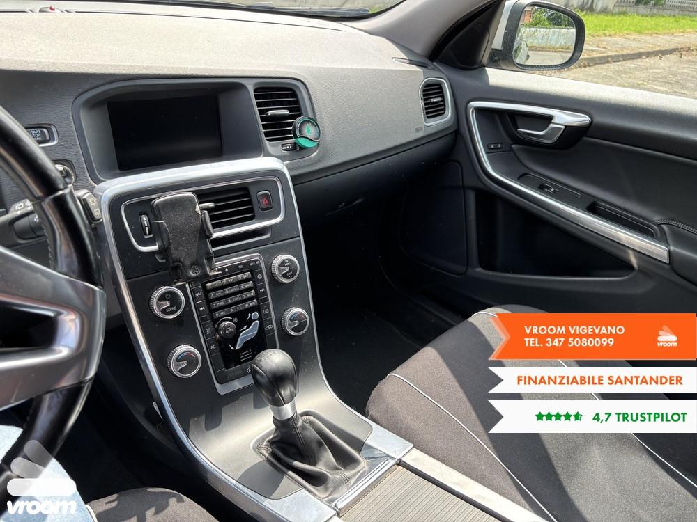 VOLVO V60 (2010-2018) V60 D2 1.6 R-design Momentum