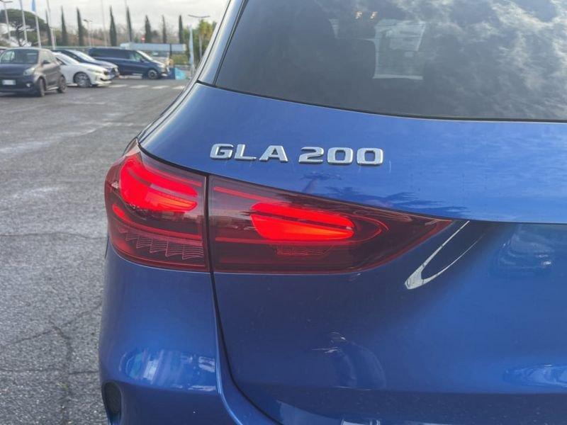 Mercedes-Benz GLA 200 Automatic AMG Line PREMIUM