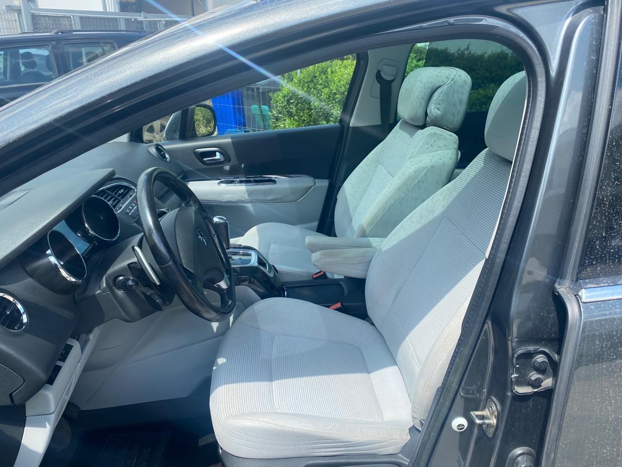 Peugeot 5008 1.6 e-HDi 112CV Stop&Start cambio robotizzato Active