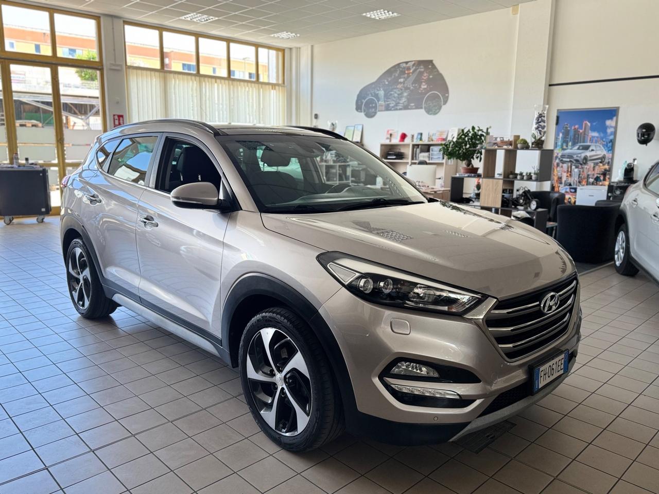 Hyundai Tucson 1.7 CRDi XPossible-FULL OPTIONAL