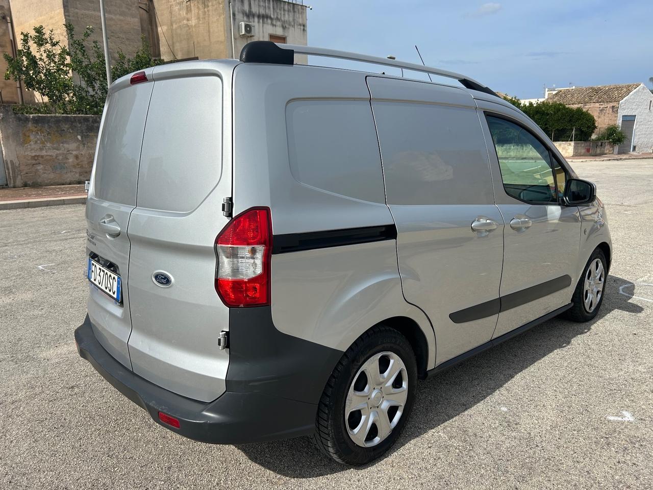 Ford Transit Courier 1.5 TDCi 75CV Van Trend