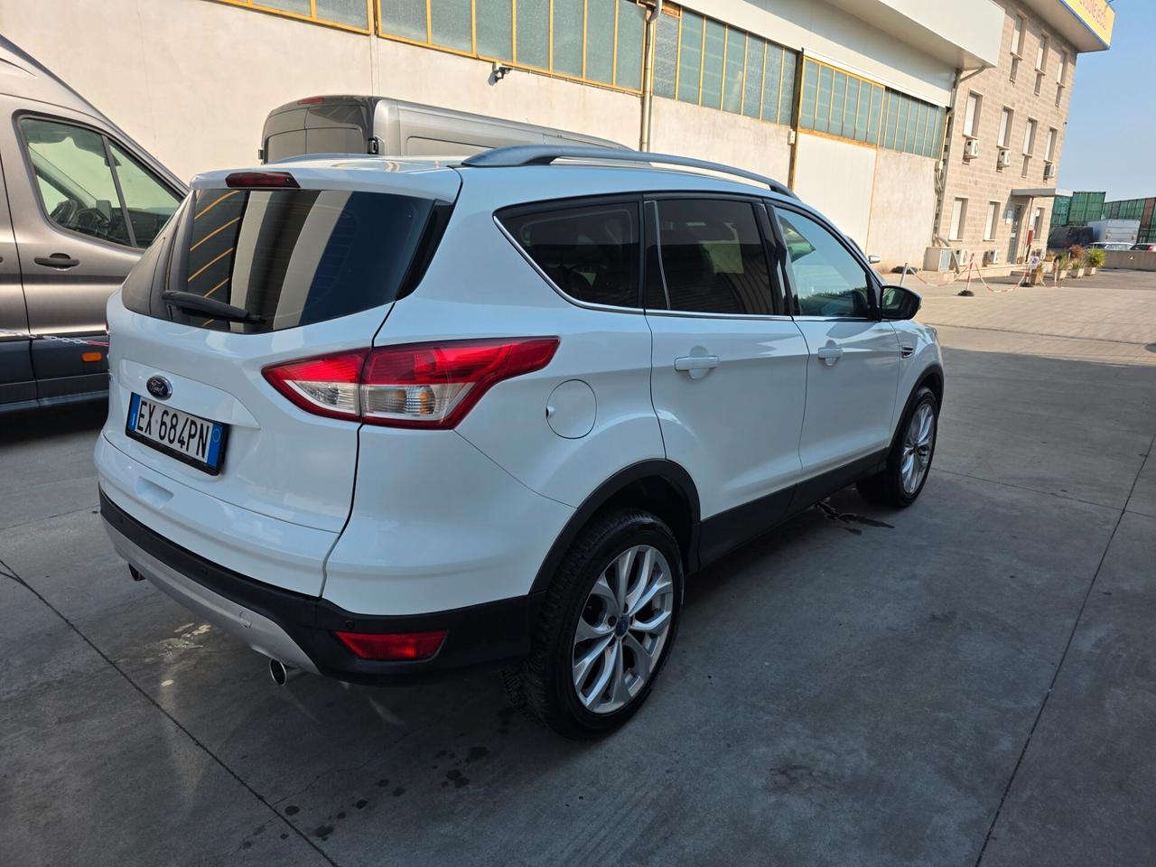 Ford Kuga 2.0 TDCI 4x4 Powershift Business FULL...