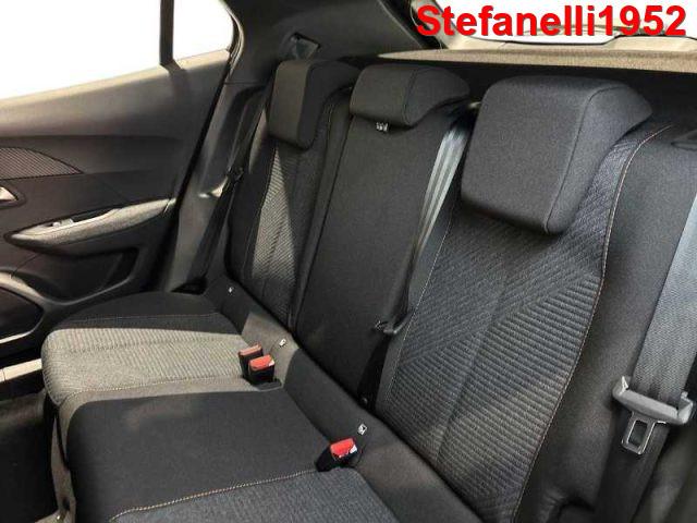 PEUGEOT 2008 1.2 hybrid Style 136cv e-dcs6