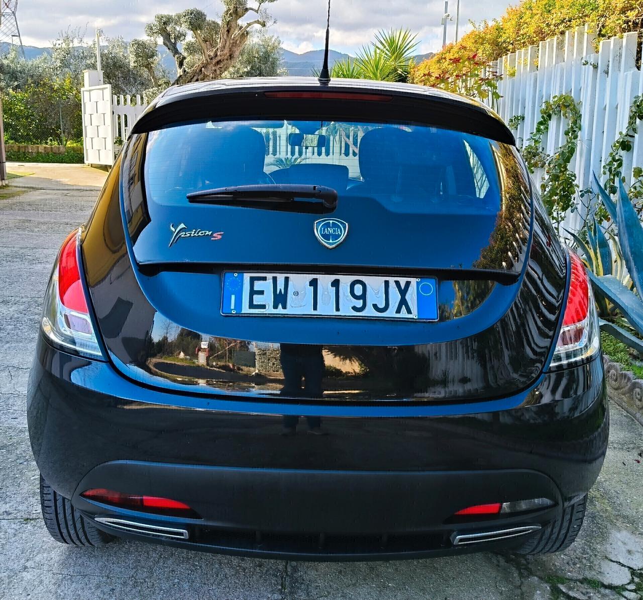 Lancia *YPSILON 1.2 BENZ 69 CV*MOMO DESIGN*S