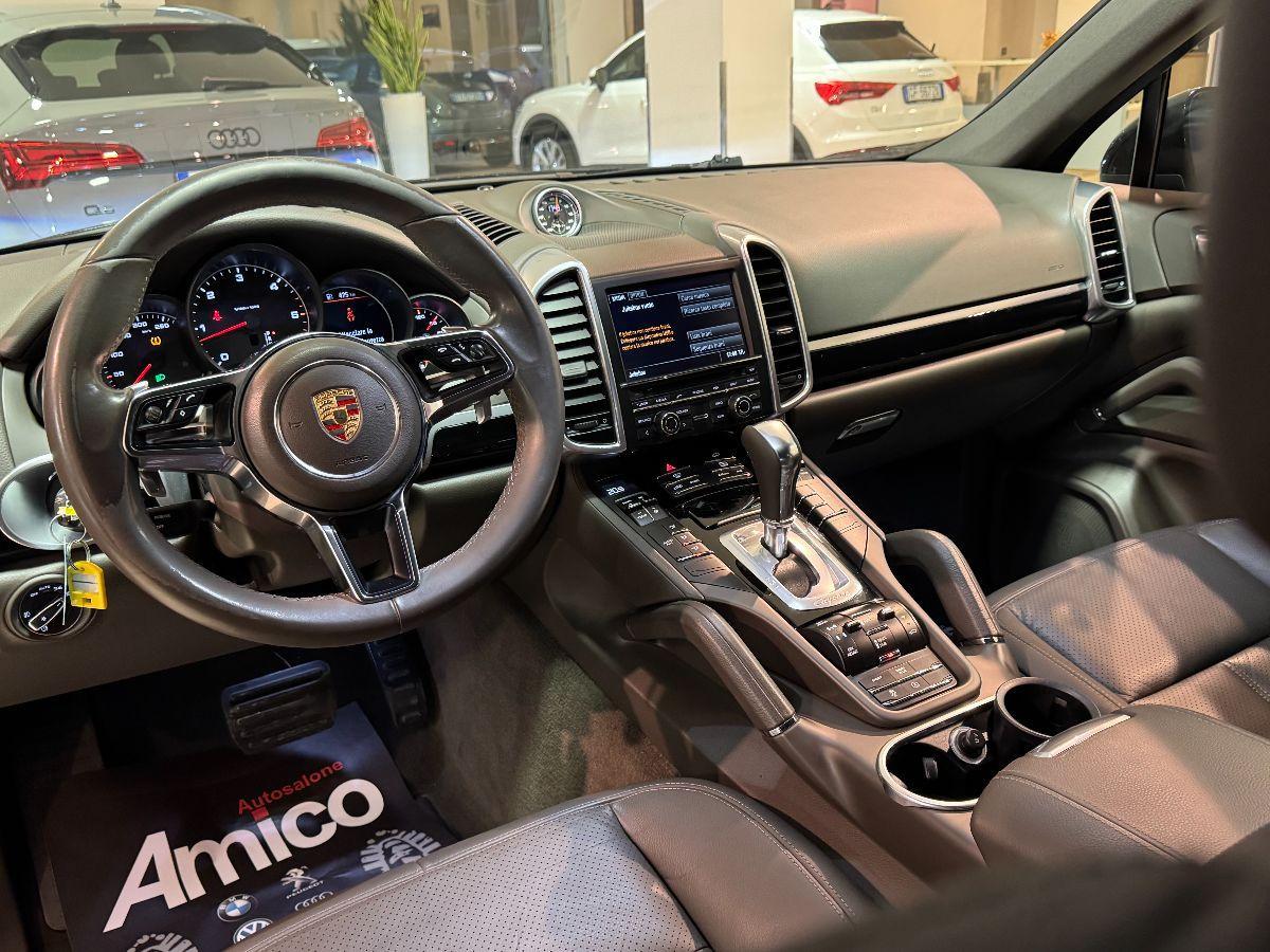 PORSCHE Cayenne 3.0 Diesel Platinum Edition