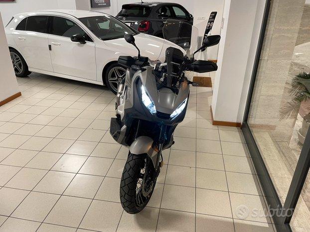 Honda X-Adv 750cc anno 2019 Grigio opaco km 6000