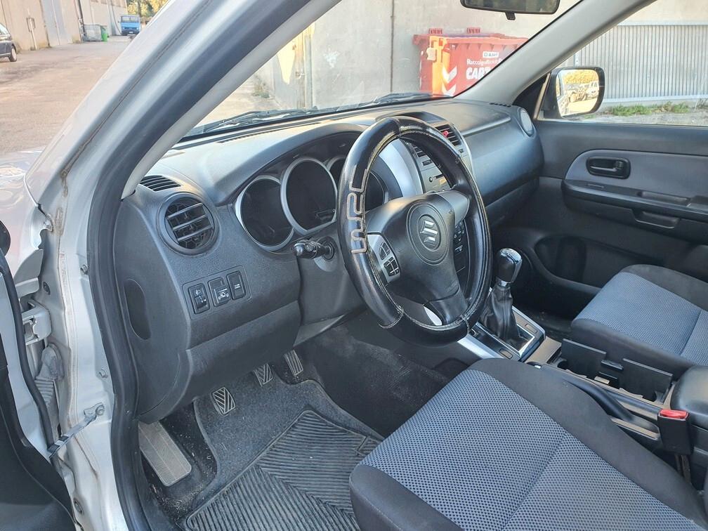 Suzuki Grand Vitara 1.6i 16V 3p. 4WD Metano