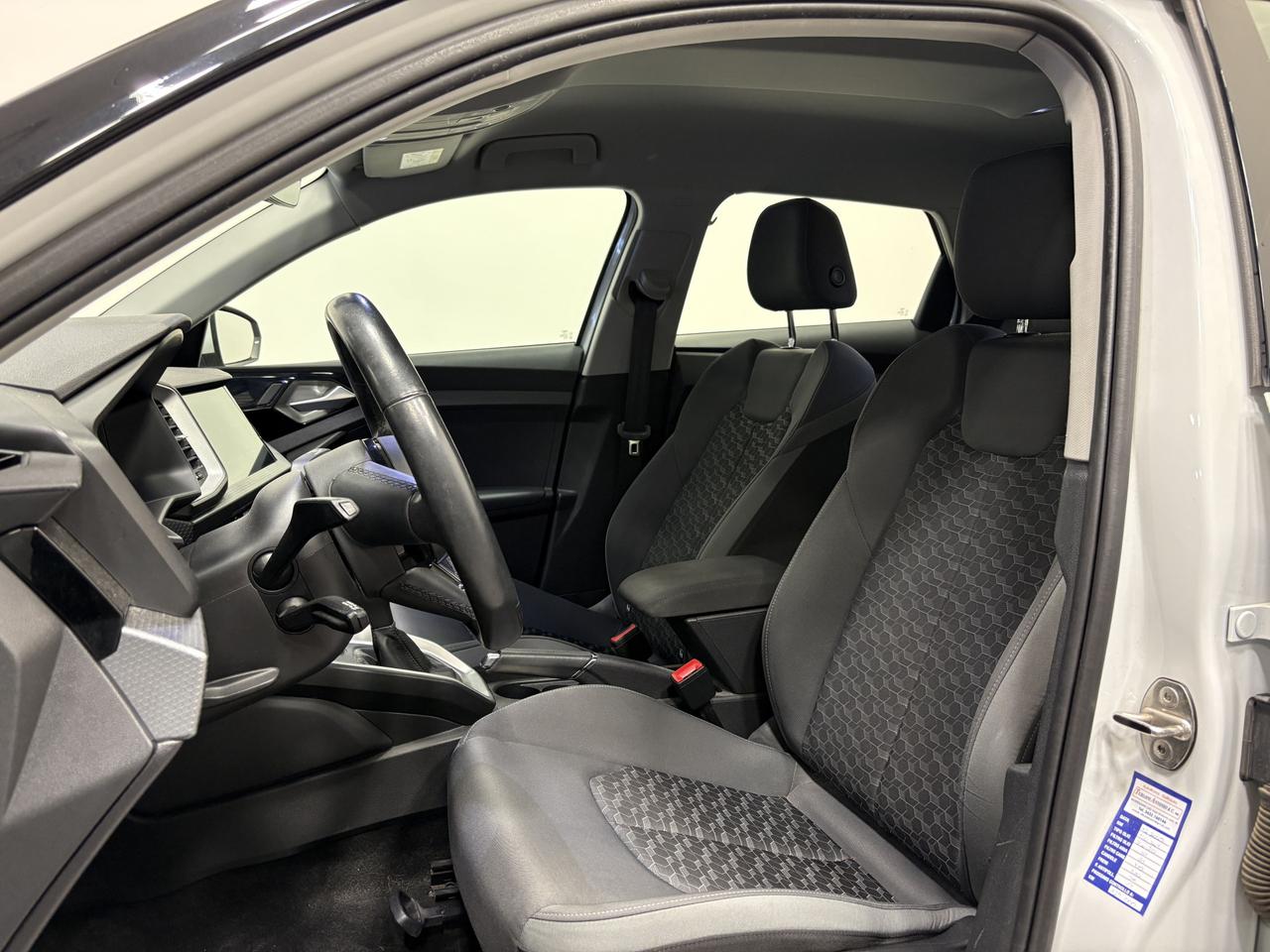 AUDI A1 SPORTBACK 30 TFSI S-TRONIC S-LINE EDITION