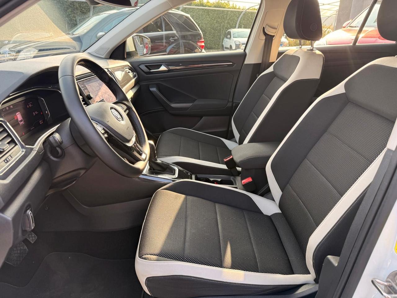 Volkswagen T-Roc 2.0 TDI SCR 150 CV DSG TETTO R LINE