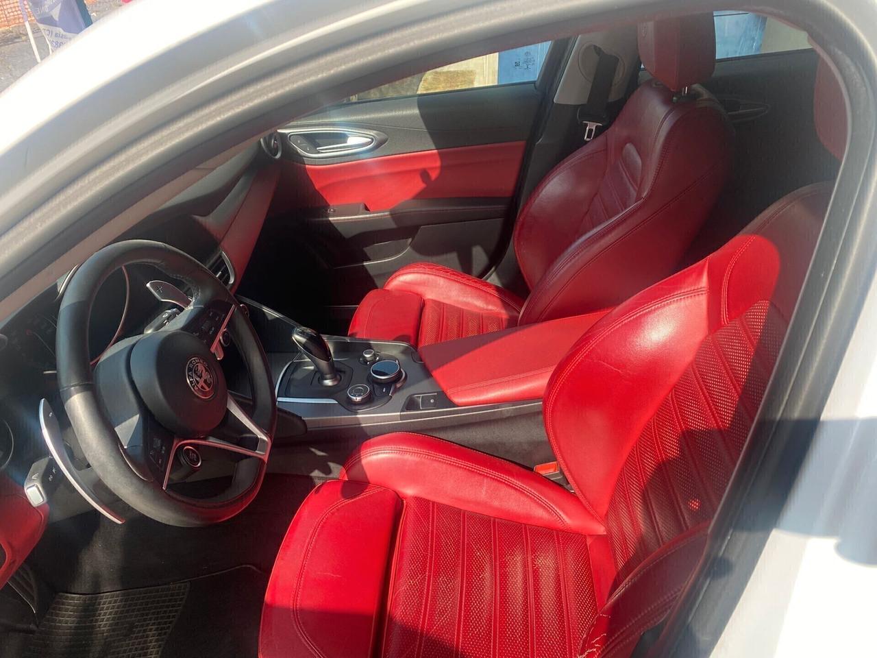 Alfa Romeo Giulia 2.2 Turbodiesel 210 CV AT8 AWD Q4 Veloce