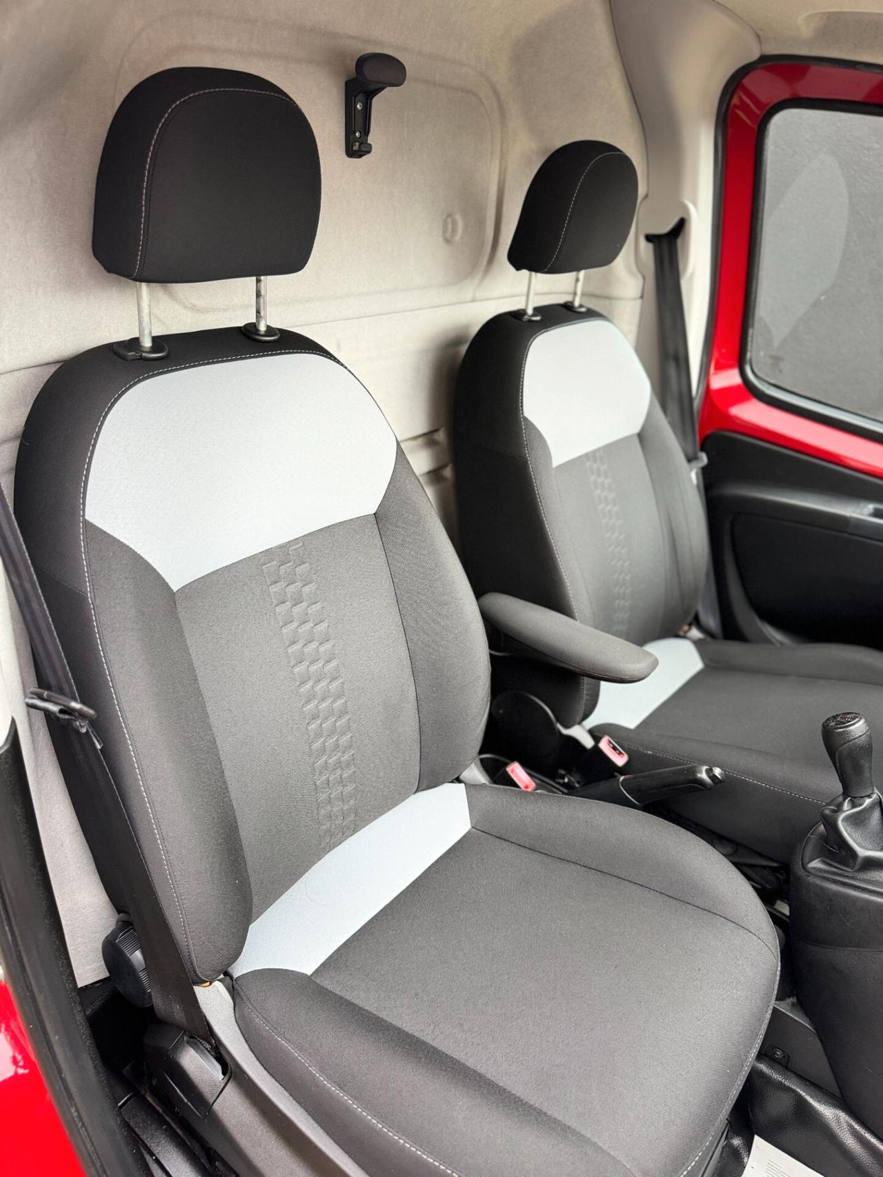 Fiat Fiorino 1.3 MJT 95CV Combinato Adventure