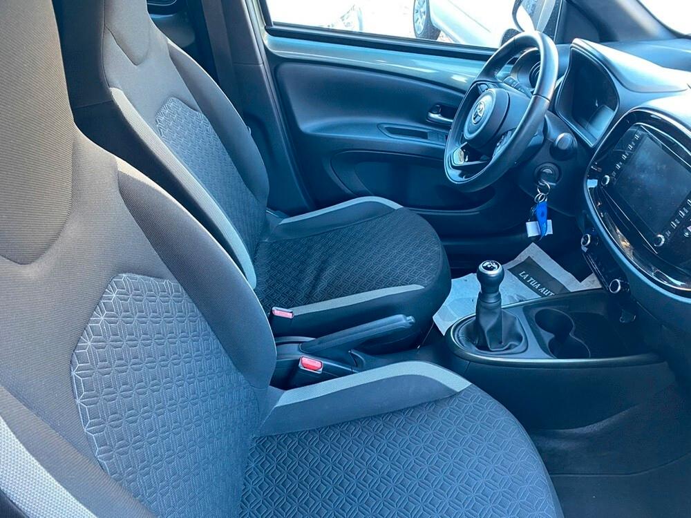 Toyota Aygo X 1.0 VVT-i 72 CV 5 porte Trend