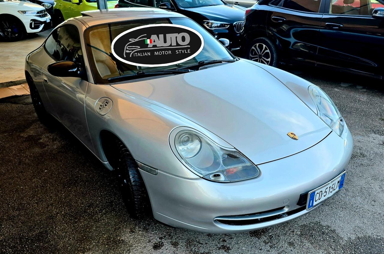 Porsche 996 CARRERA 4. 996