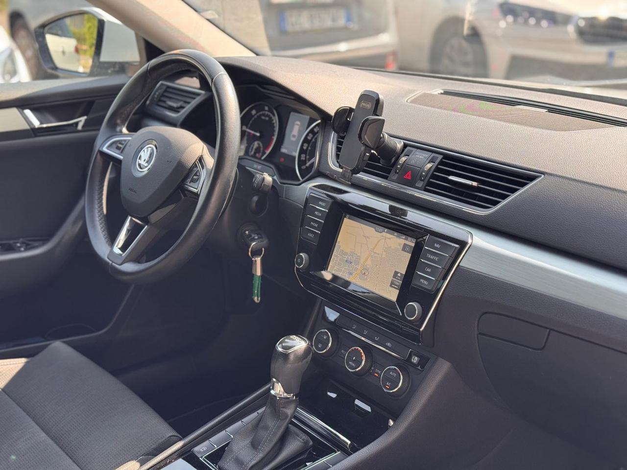 Skoda Superb Executive 2.0 TDI #12030