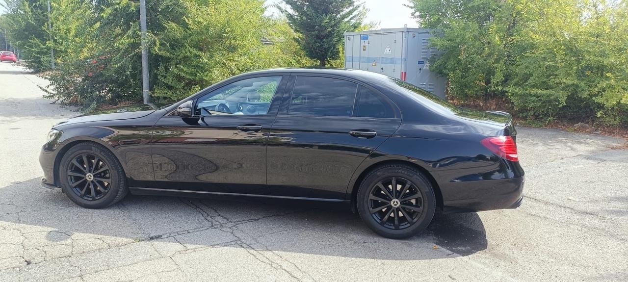 Mercedes-benz E 200 d Auto Premium Plus