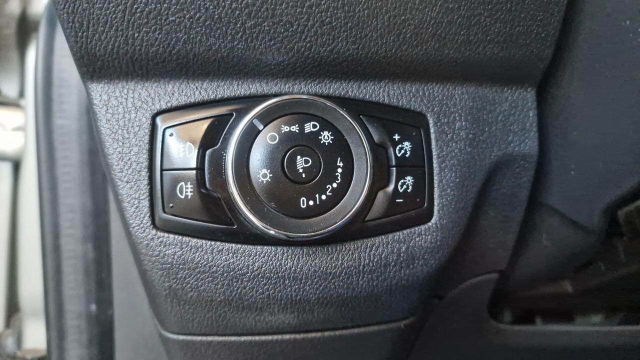 Ford Tourneo Courier 1.0 EcoBoost 100 CV Titanium
