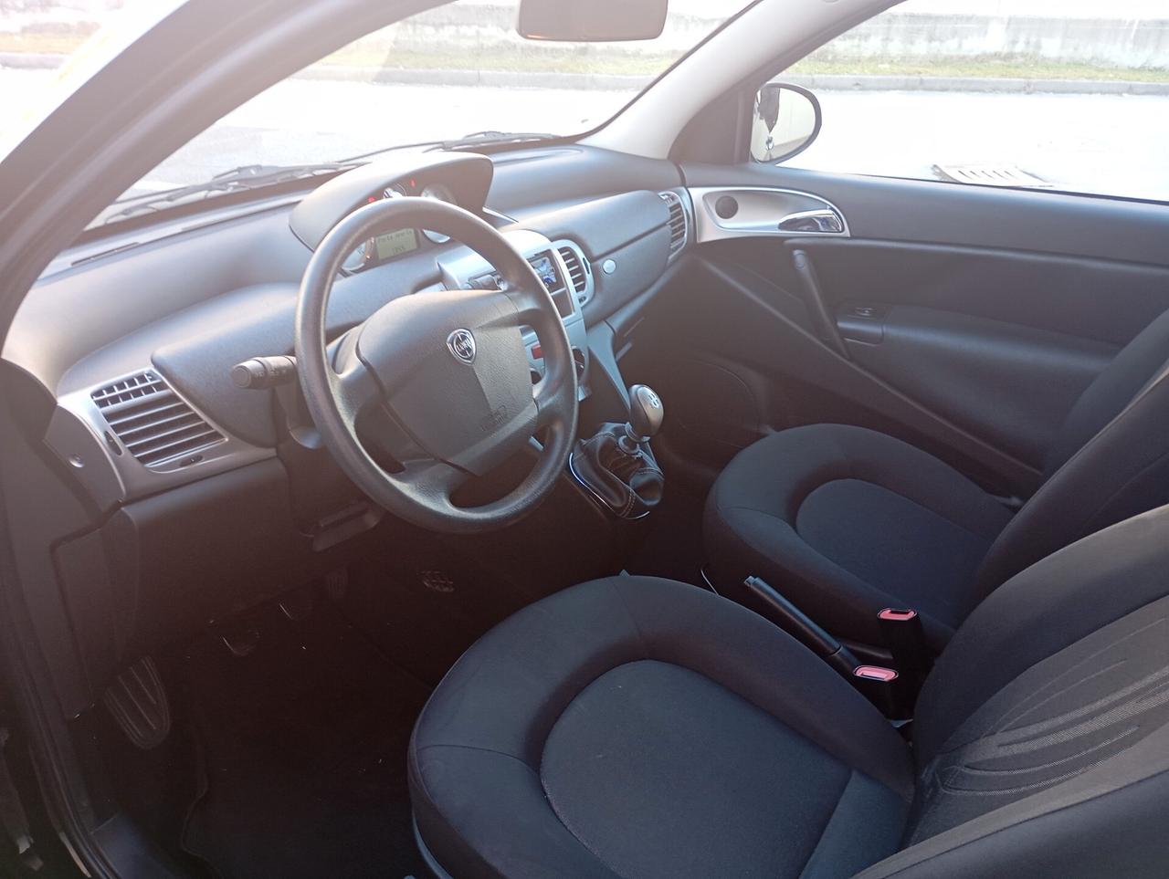 Lancia Ypsilon 1.2 Oro Giallo