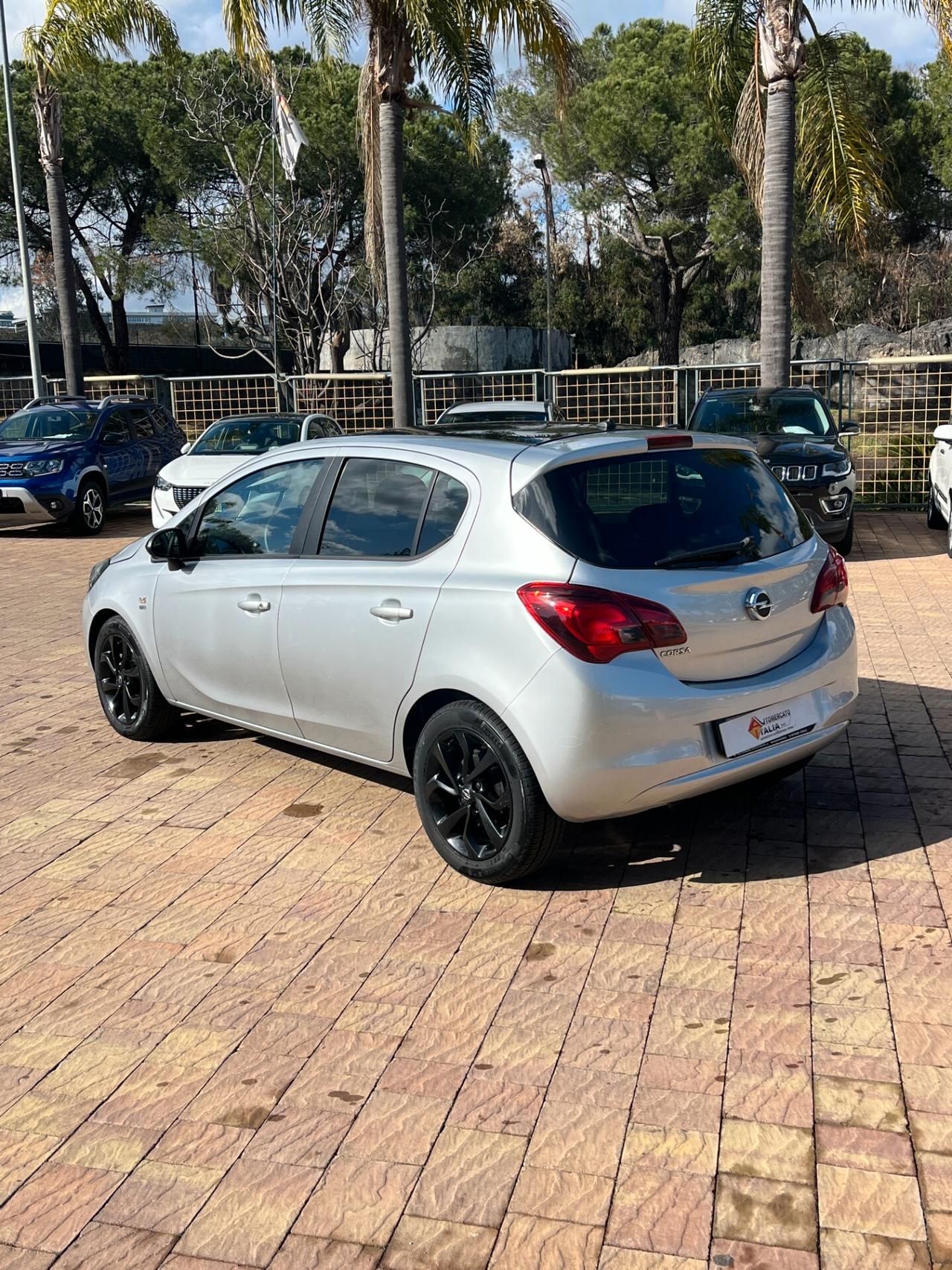 Opel Corsa 1.2 5 porte