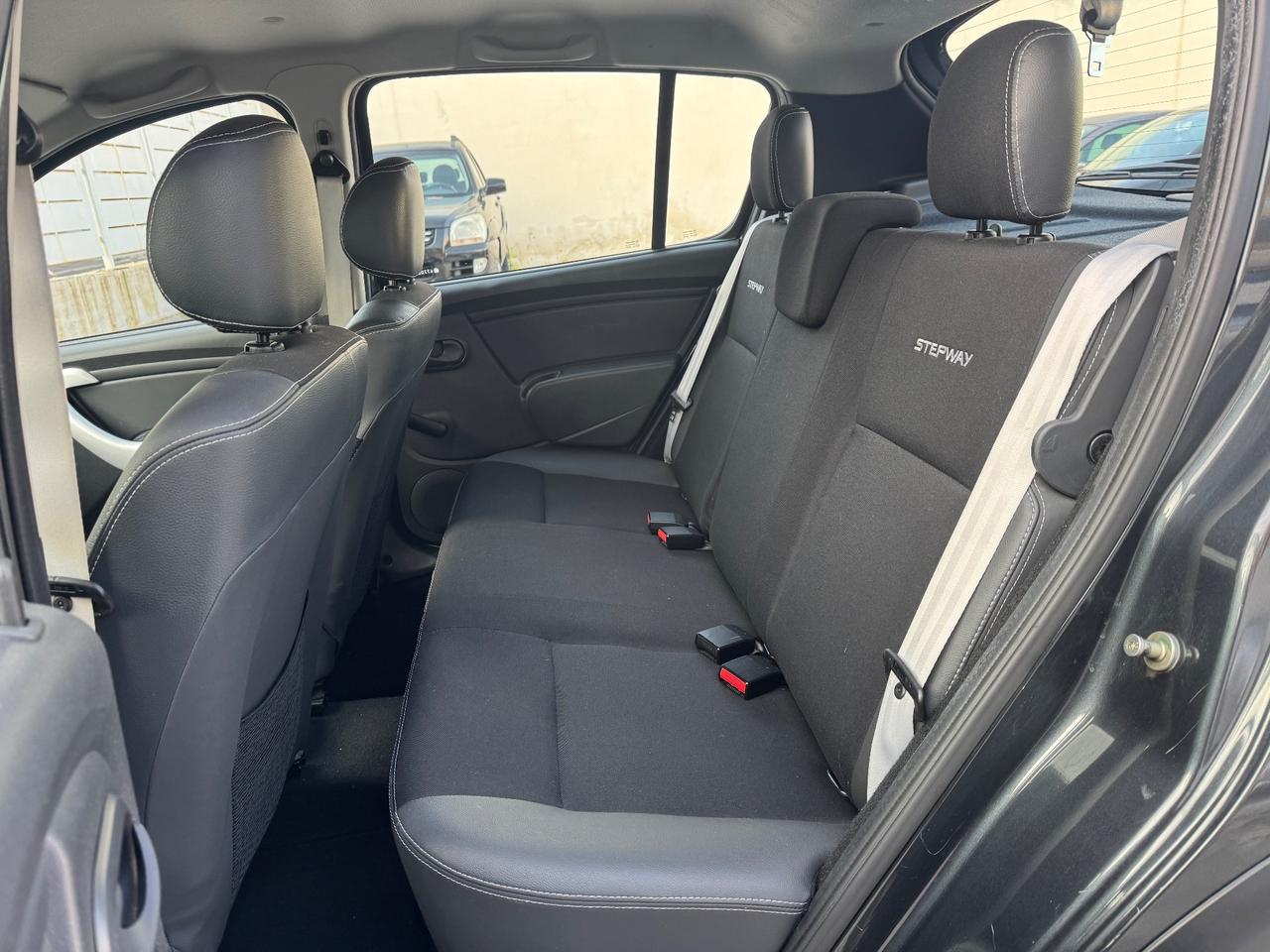 Dacia Sandero Stepway 1.6 BENZINA 85CV 2012