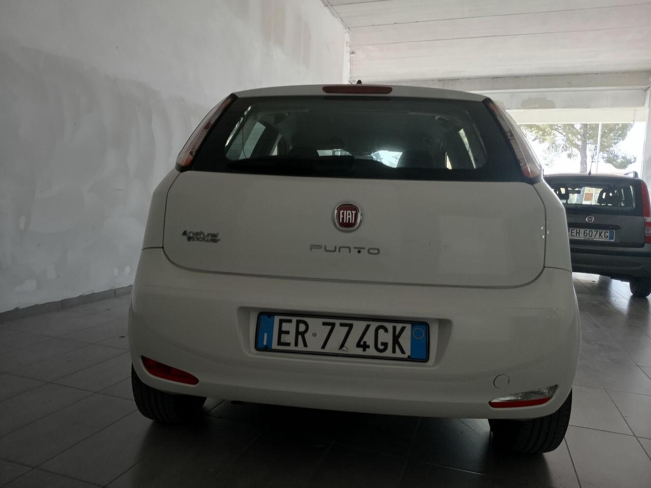 Fiat Punto 1.4 8V 5 porte Natural Power Street