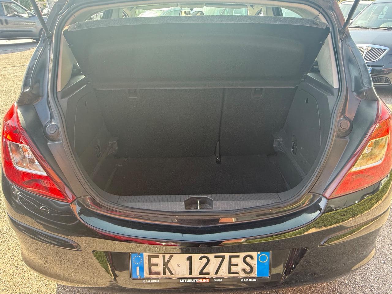 Opel Corsa 1.2 5 porte Cosmo